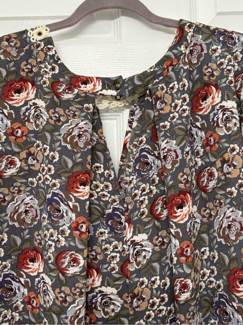 Umgee Women’s Crochet-Neck Floral Swing Dress in Gray 2XL - Picture 4 of 6